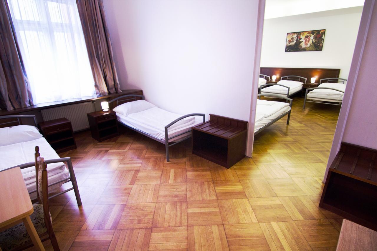 Happy For Friends Apartamento